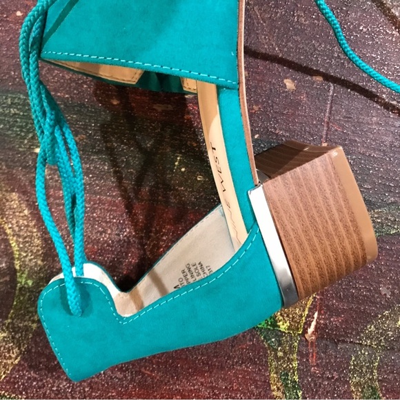 ▪️NINE WEST Ankle Tie Sandals - Picture 4 of 11